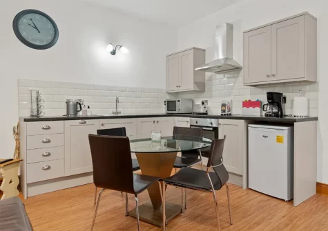 The open-plan kitchen & dining area at Owls Retreat, West Elliamston