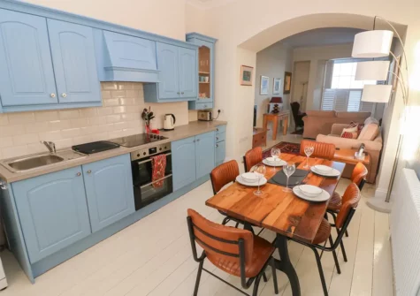The kitchen & dining area at Paradwys, Tenby