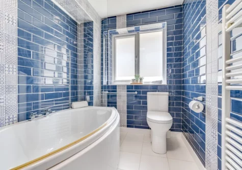 The bathroom at Pen Gar, Saundersfoot