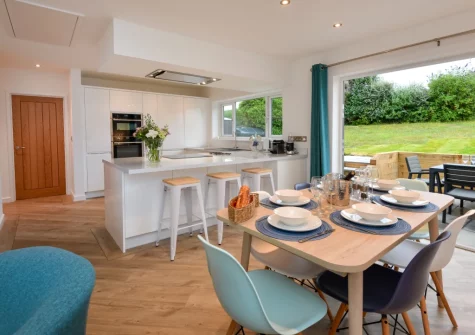 The kitchen & dining area at Penduick, Abersoch