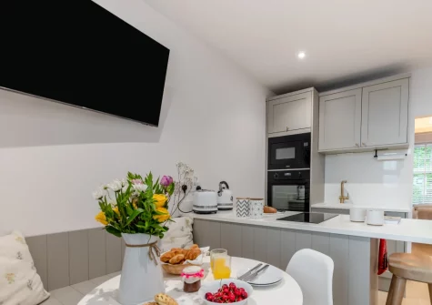 The kitchen & dining area at Penllanw, Saundersfoot