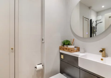 The shower room at Penllanw, Saundersfoot