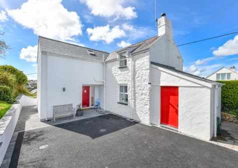 Pentraeth Cottage is a beautifully renovated cottage in Abersoch, perfect for a family getaway