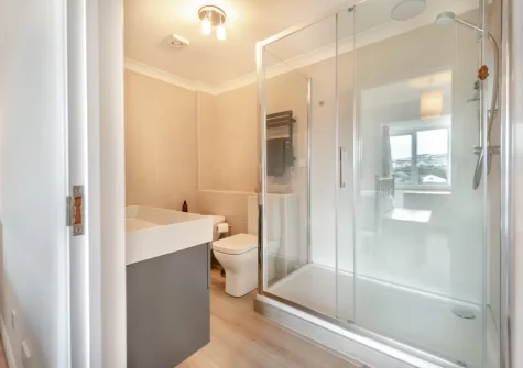 The bathroom at Pufflings, Broad Haven