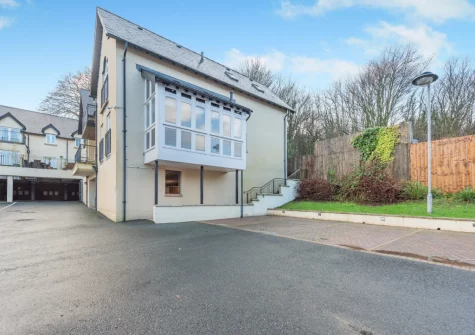 Rhodewood Apartment is a beautiful single-storey apartment within easy walking distance of Saundersfoot Beach