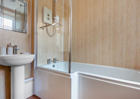 The bathroom at River Artro Townhouse, Llanbedr