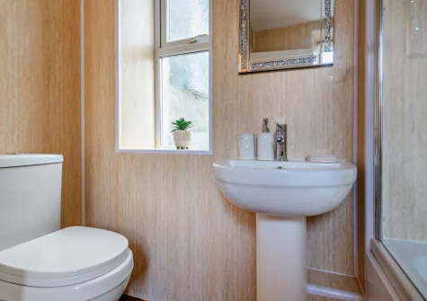The bathroom at River Artro Townhouse, Llanbedr