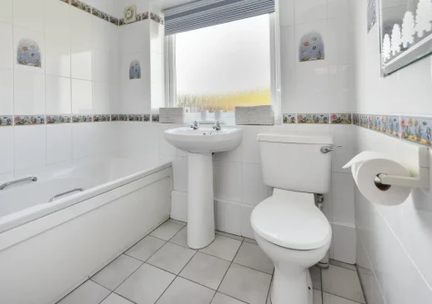 The bathroom at Rockpools at 135 Cae Du, Abersoch