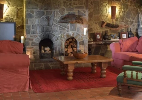 Sardis Cottage, Kilgetty is a charming three-bedroom countryside retreat in beautiful Pembrokeshire, featuring a cosy open fire, private patio with barbecue, secluded lawned garden, and easy access to castles, coastal walks and family attractions.