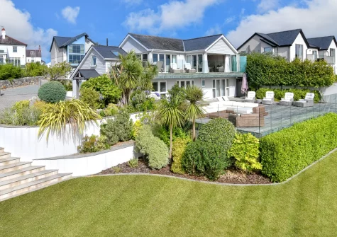 The sundeck, outdoor sitting area & beautifully landscaped garden at Seabreeze, Abersoch
