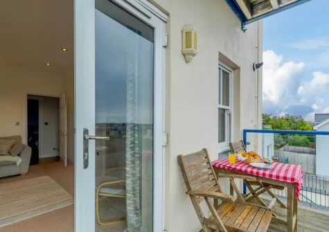 The balcony & outdoor sitting area at Seabreeze, Penally