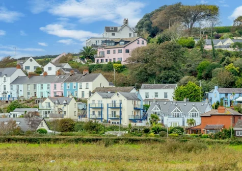 Seabreeze is located in a beautiful idyllic spot in the small coastal village of Penally