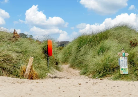 Seabreeze offers excellent access to golden sand beaches & the Pembrokeshire Coast Path