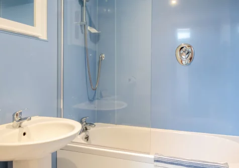 The bathroom at Seacove, Saundersfoot