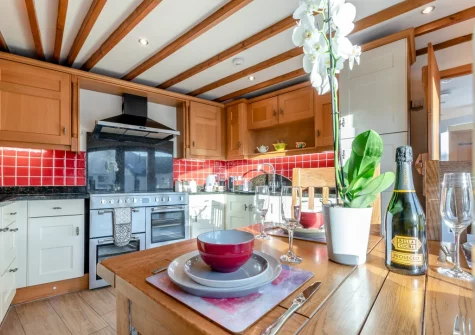 The kitchen & dining area at Seaglass, Little Haven