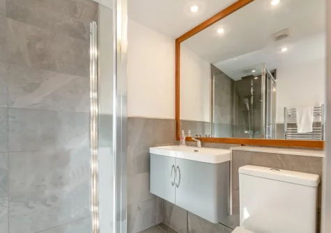 The shower room at Seaglass, Little Haven