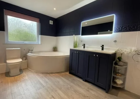The bathroom at Seren y Mor, Freshwater East