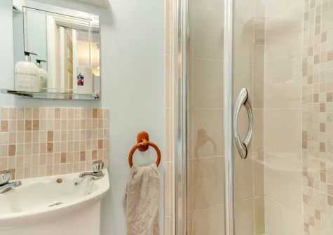 Bedroom #1 en-suite shower room at Shore Break, Broad Haven