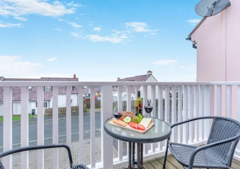 The balcony & outdoor sitting area at Shore Break, Broad Haven