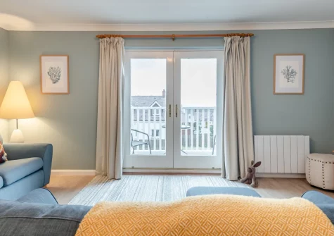 Shore Break, Broad Haven is a spacious three-bedroom house just metrers from golden Broad Haven Beach, featuring a private balcony, an enclosed garden perfect for dogs and children, and with direct access to the Pembrokeshire Coast Path.