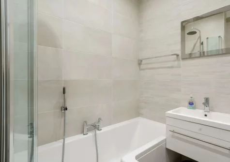 The gound floor bathroom at Skerry Back, Saundersfoot