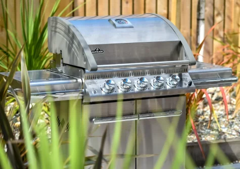 The patio, barbecue & alfresco dining area at Skylark, Abersoch