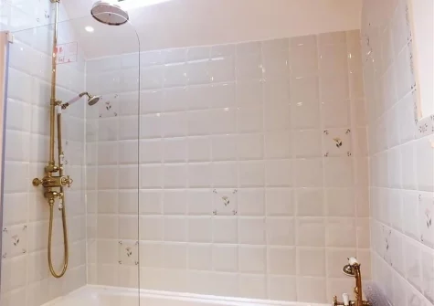 The bathroom at Sparta Cottage, Tenby