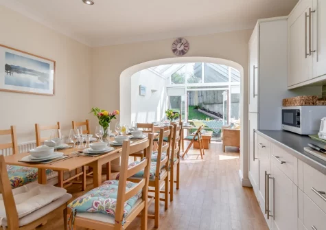 The kitchen & dining area at Stammers Retreat, Saundersfoot
