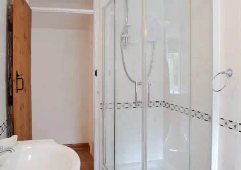 The bathroom at Stoneyford Cottage, Narberth