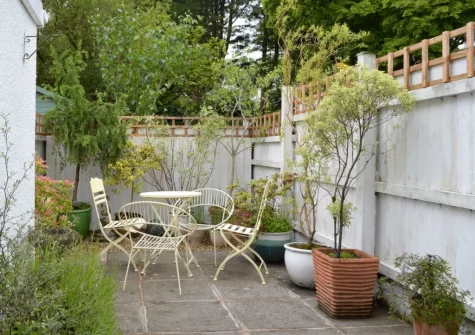 The enclosed courtyard & outdoor sitting area at Stoneyford Cottage, Narberth