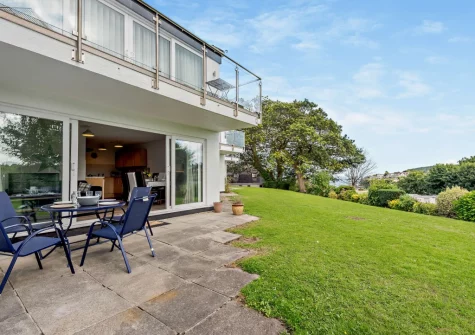 The patio, alfresco dining area & sharden garden at Summer Breeze, Saundersfoot
