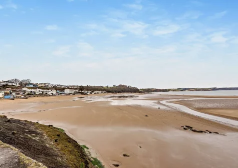 Summer Breeze is an ideal base for exploring Saundersfoot & everything the area has to offer