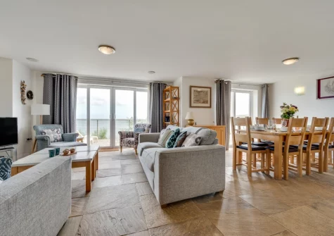 The living & dining area at Sunridge, Wisemans Bridge