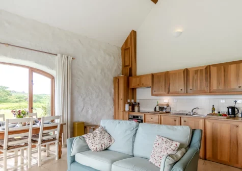 The living, dining area & kitchen at Sunset Cottage, Trefasser