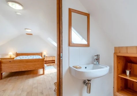 Bedroom #1 & en-suite bathroom at Sunset Cottage, Trefasser
