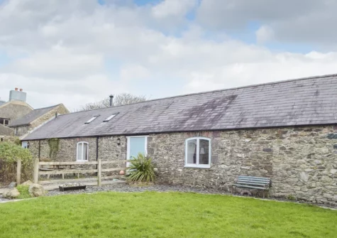 Swallow Lodge is a former dairy barn, boasting a cosy woodburner & large garden, it's character & charm has been retained