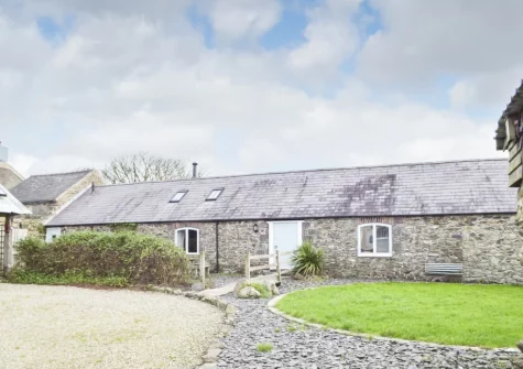Swallow Lodge is set on the edge of Pembrokeshire's National Park in the charming village of Mathry