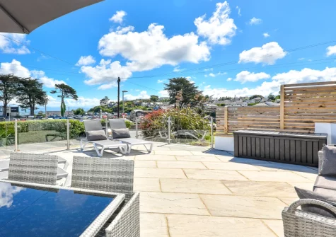 The enclosed patio, alfresco dining & outdoor sitting area at Tafliad Carreg, Abersoch