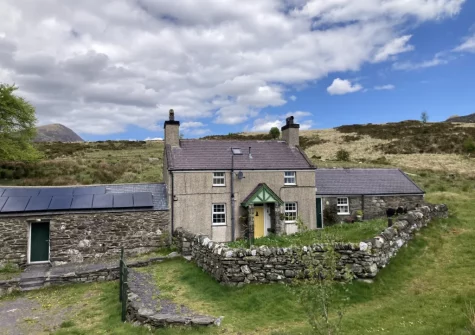 Tal-Y-Waun is a historic 300-year-old country cottage nestled in an idyllic location in the heart of a mountain valley