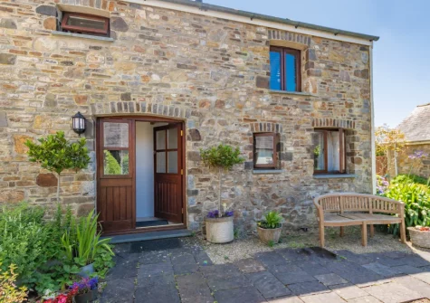 The Barn is a superb barn conversion with exposed brickwork & beams and polished wooden floors