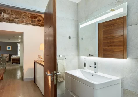 The bathroom at The Coach House, Tenby