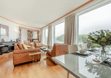 The living & dining area at The Gazebo, Little Haven