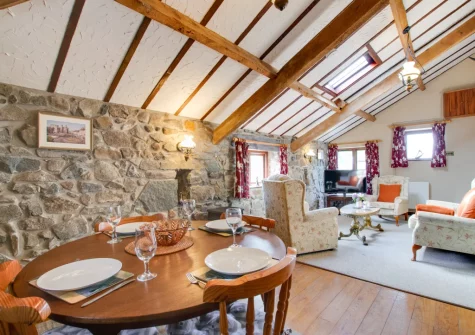 The living & dining area at The Granary, Llanfaglan