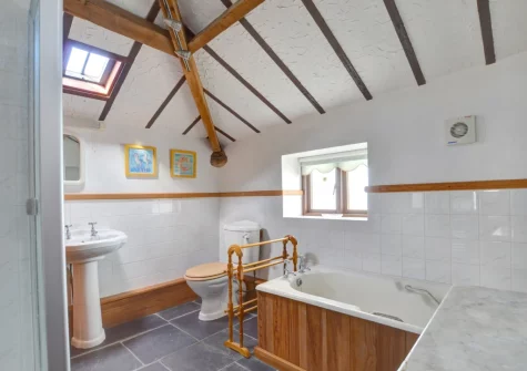 The bathroom at The Granary, Llanfaglan