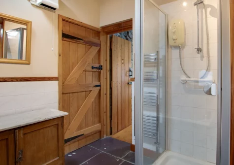 The bathroom at The Granary, Llanfaglan