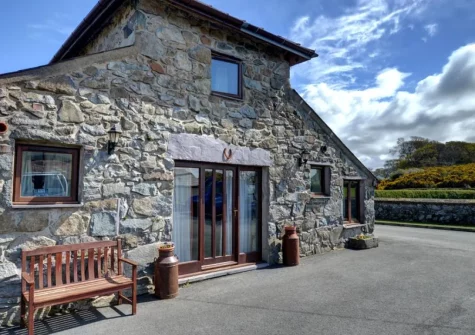 The Granary is a former granary building set on a working farm