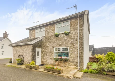 The Granary is a beautiful stone cottage offering spacious & stylish accommodation in a peaceful countryside setting