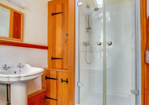 The ground floor bathroom at The Lodge, Llanfaglan