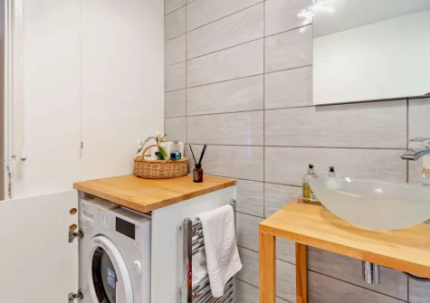 The bathroom at The Mews, Tenby