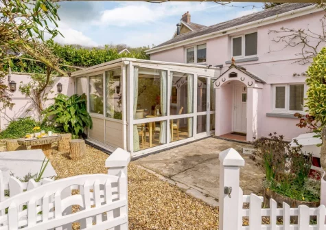 The courtyard garden at The Old Coach House, Tenby